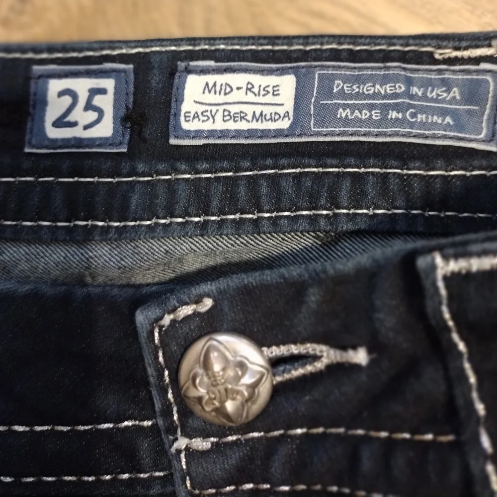 Woman's Miss Me shorts size 25 - Picture 5 of 5